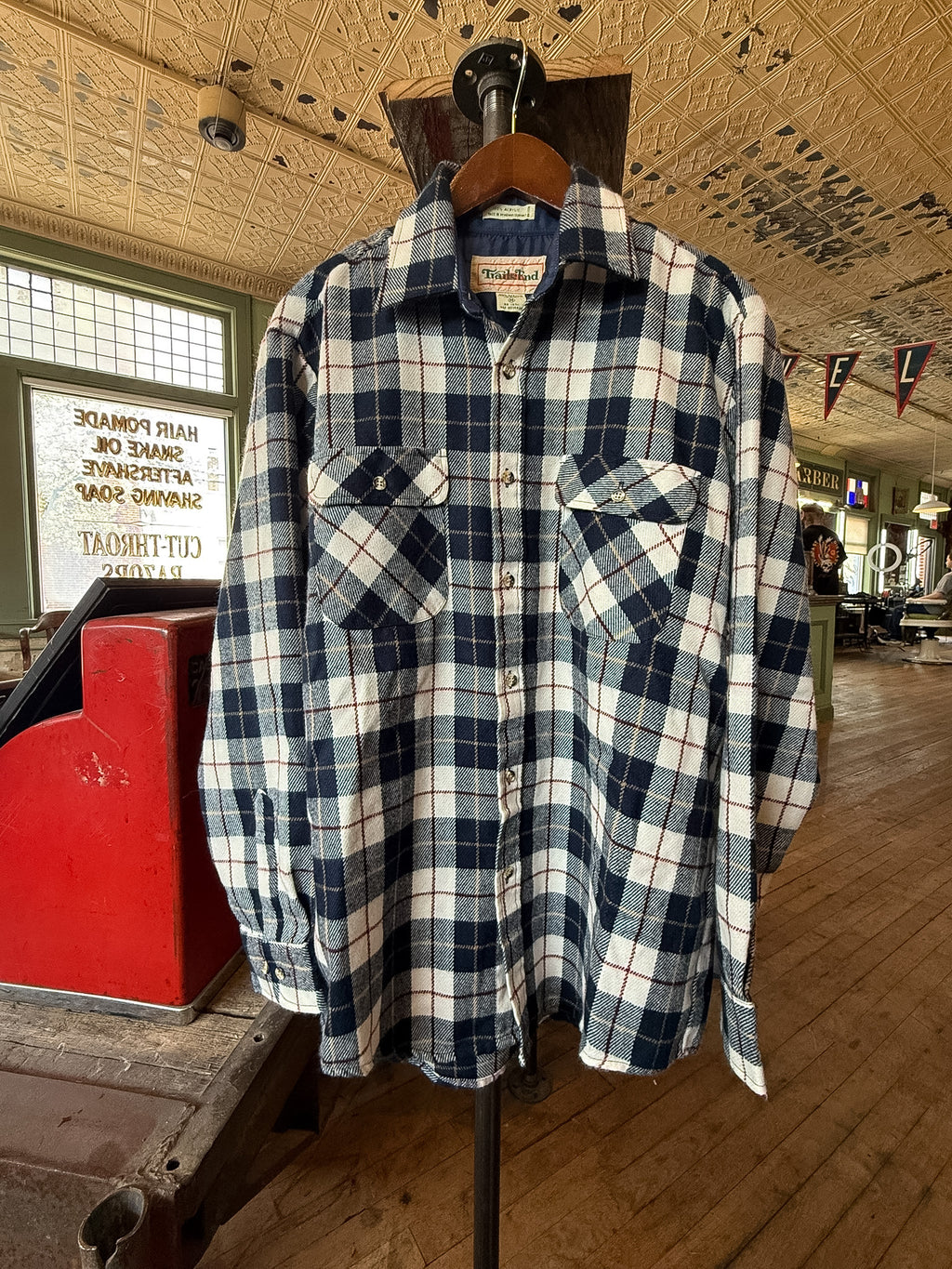 Trails End Flannel - Medium