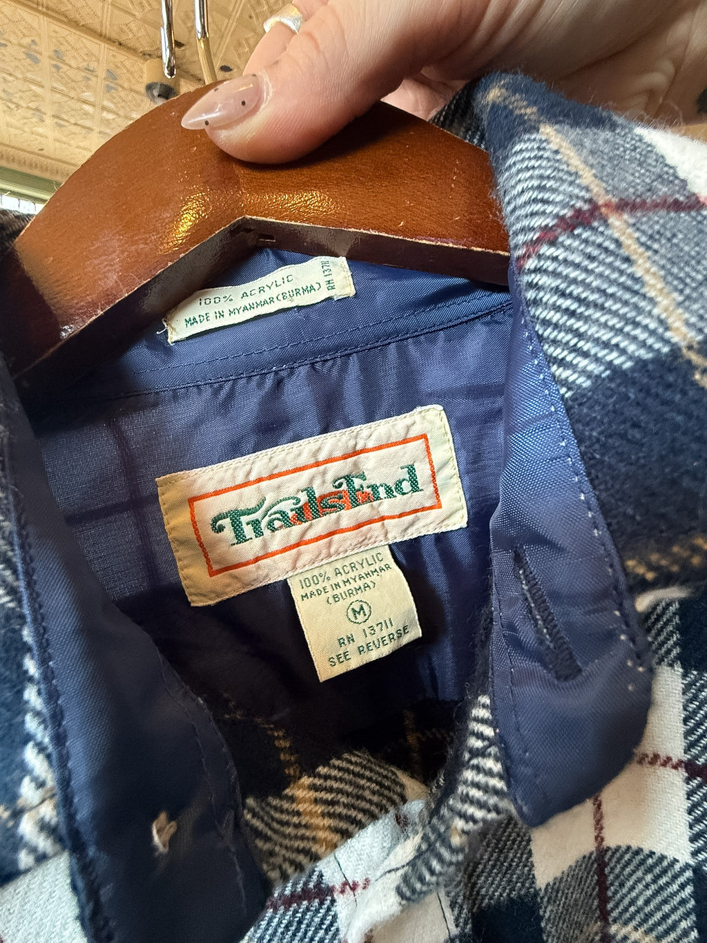 Trails End Flannel - Medium