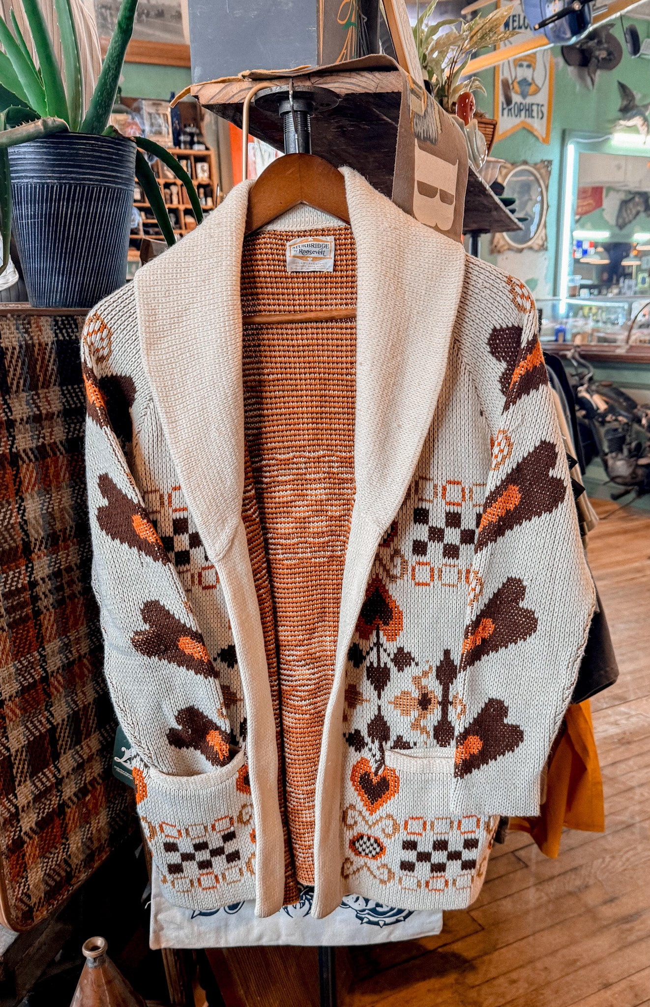 VTG 70s Sturbridge By Roosevelt Lapel Cardigan