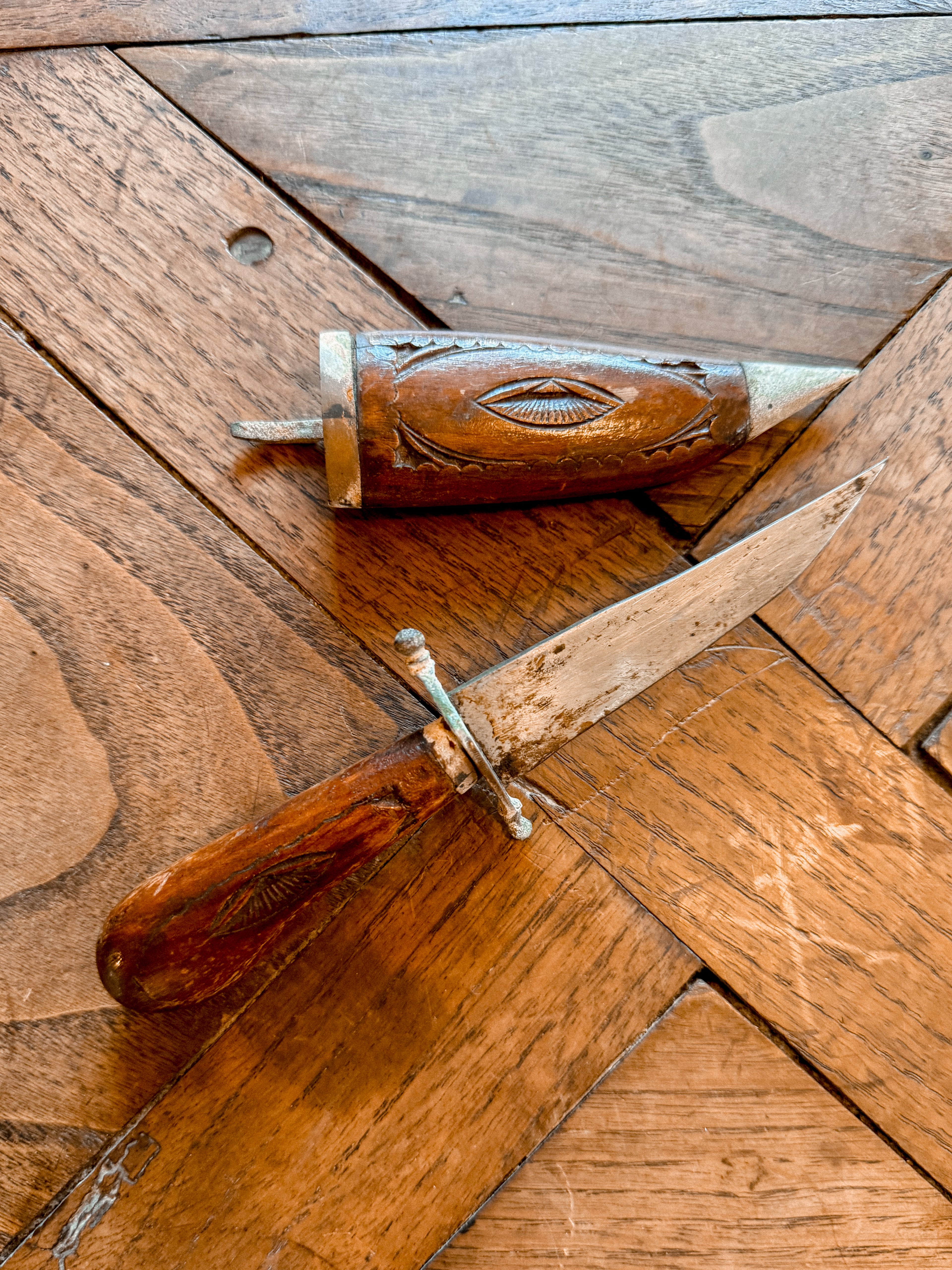 Etched Wood Knife & Sheath