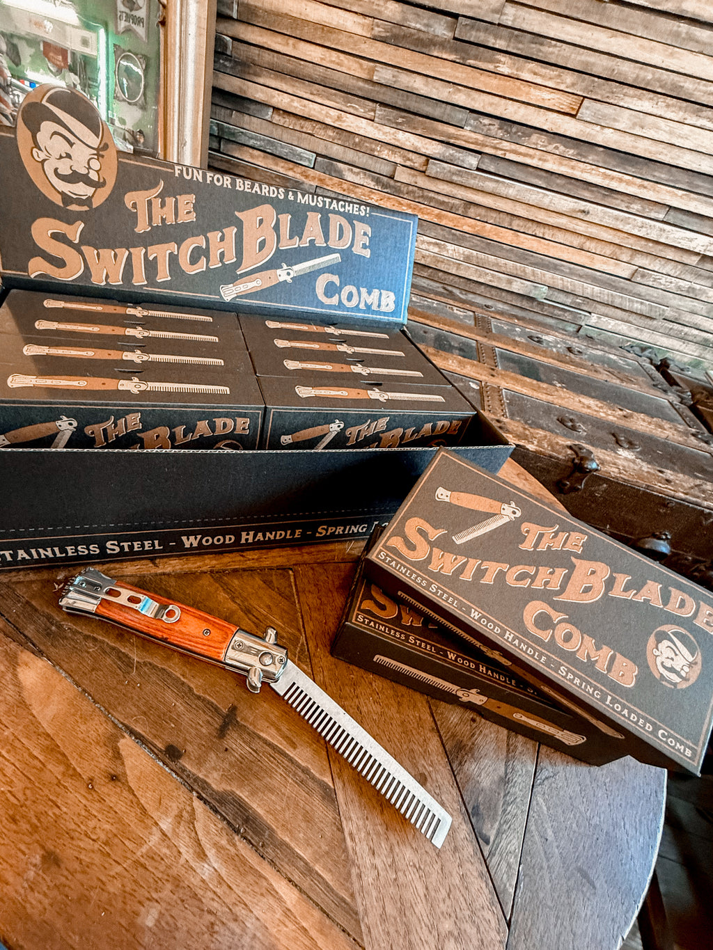 Switchblade Comb