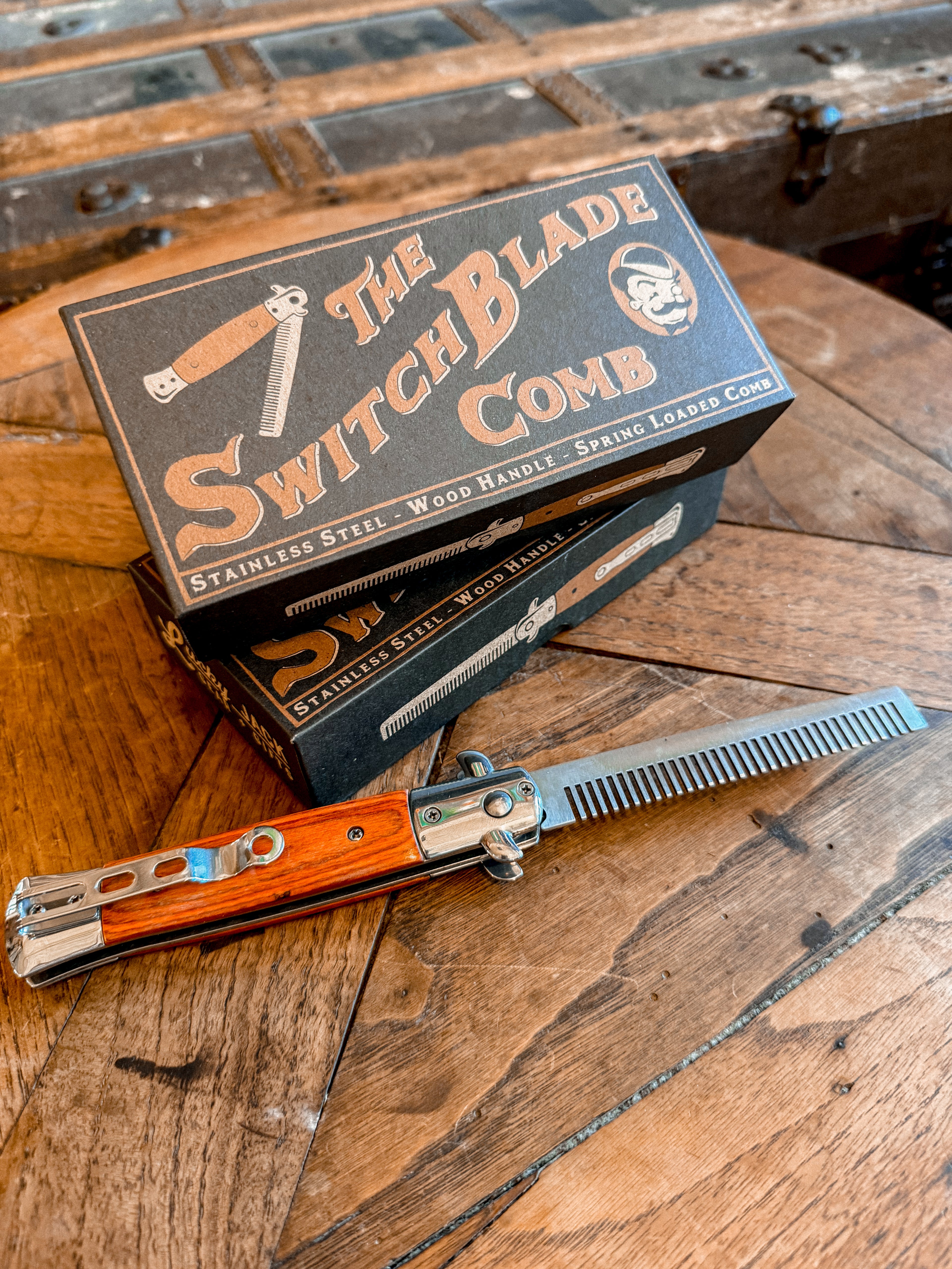 Switchblade Comb