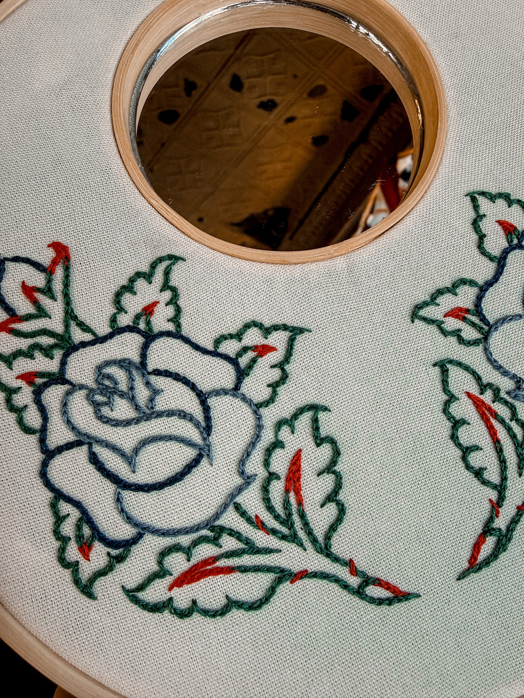 Roses Hoop w/ Mirror 6"